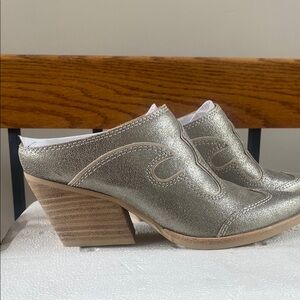 Dolce Vita Lars Silver Pewter Mule Ankle Boots size 6 nwt metallic western